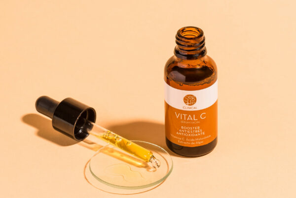 Fotografía de producto profesional en estudio en Barcelona — bodegón creativo para cosmética
