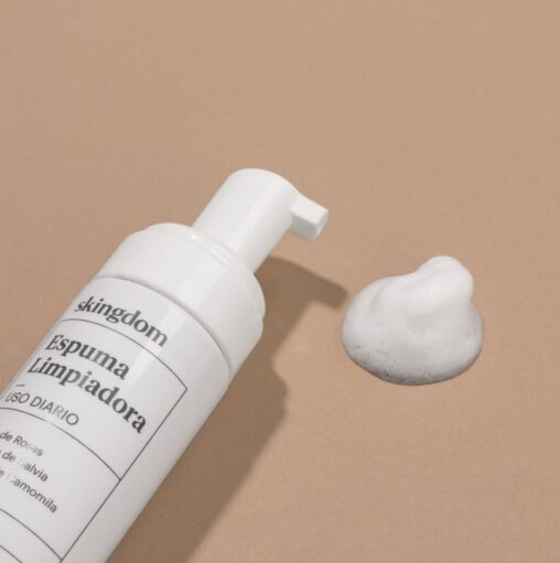 Fotografía de textura de producto para cosmética Fotografía macro de textura de crema cosmética en Barcelona — Kinoki Studio