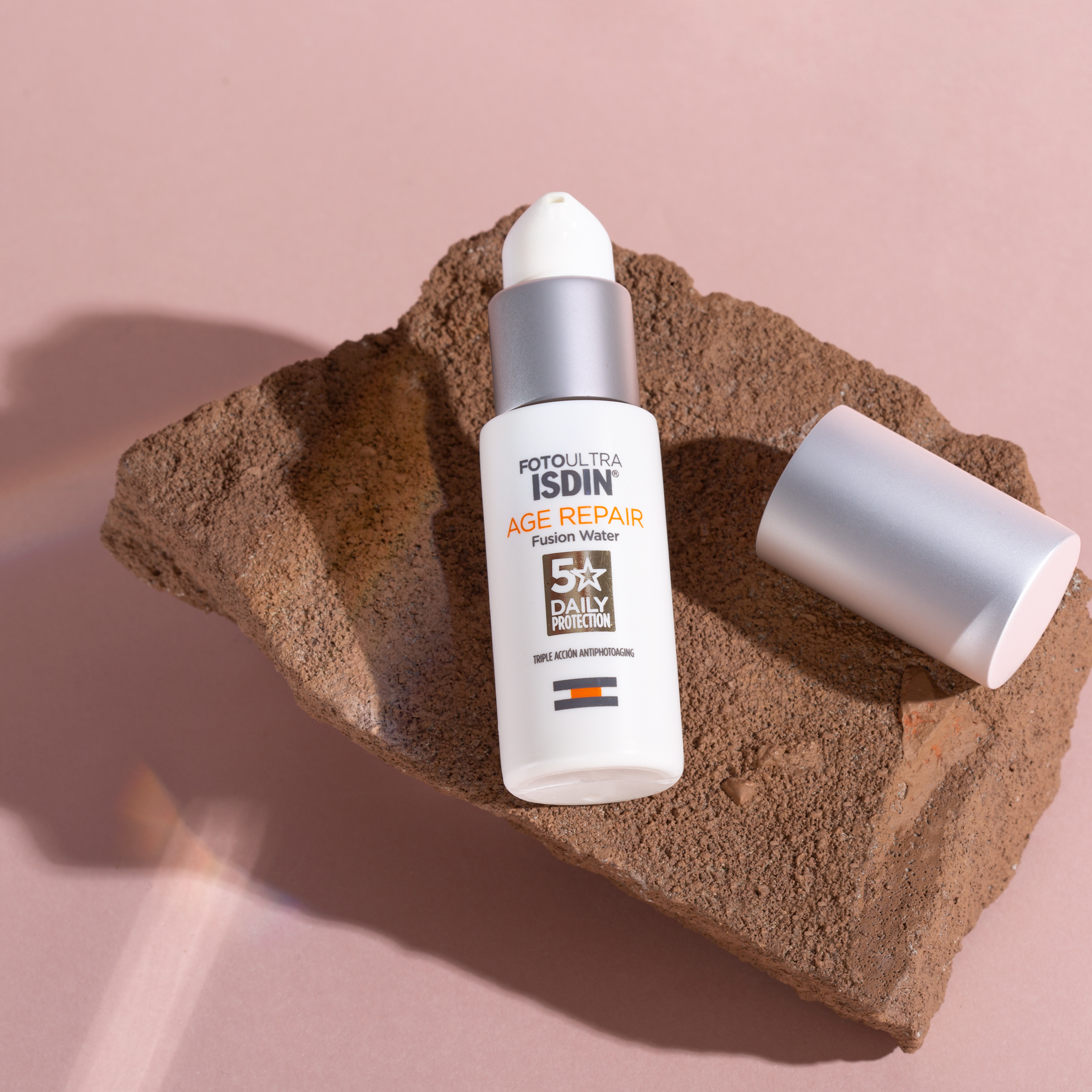 Fotografía publicitaria lifestyle de perfumería en Barcelona — Kinoki Studio