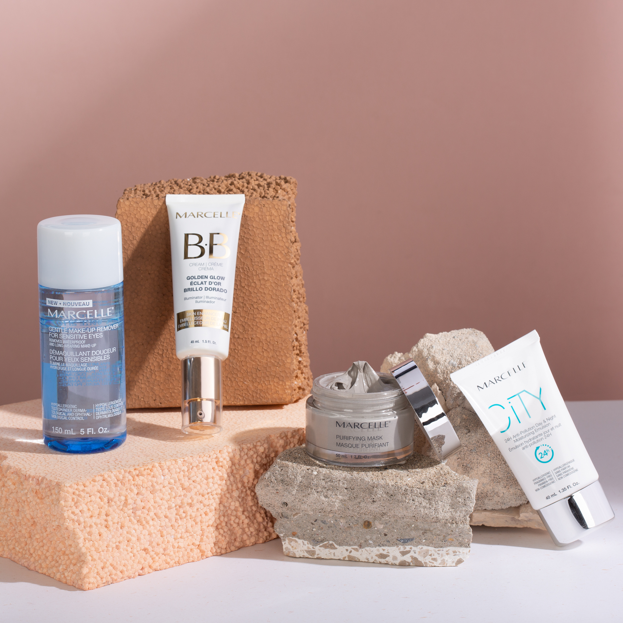 Detalle de textura de producto cosmético en estudio Barcelona — Kinoki Studio