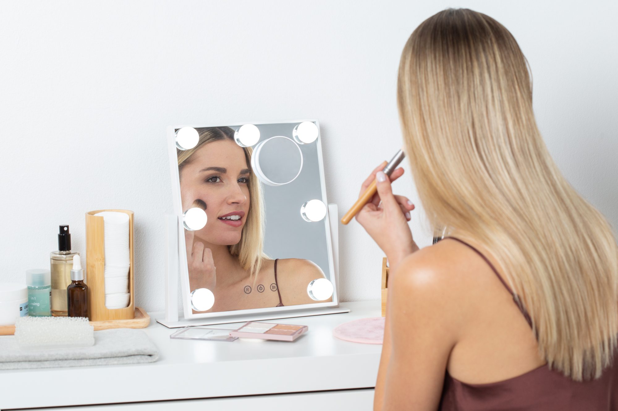 Fotografía lifestyle con modelo para marca de cosmética — Kinoki Studio Barcelona